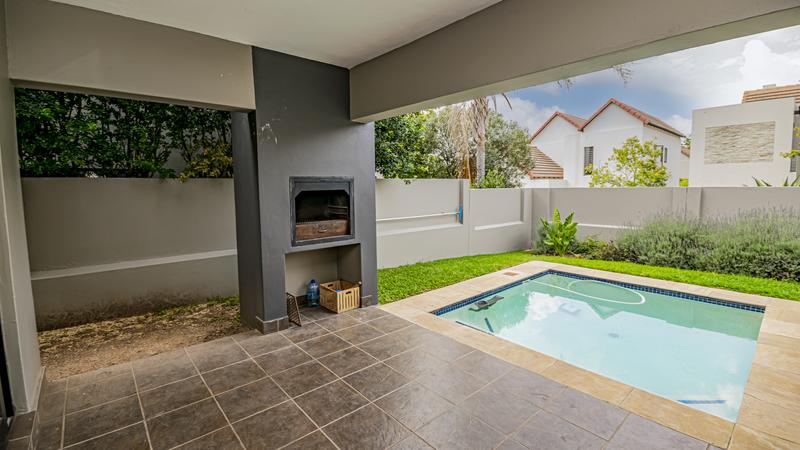 2 Bedroom Property for Sale in Fourways Gauteng