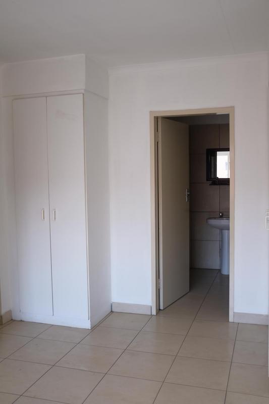 3 Bedroom Property for Sale in Die Hoewes Gauteng