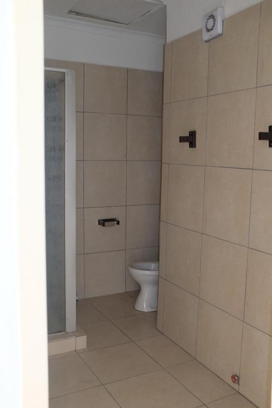 3 Bedroom Property for Sale in Die Hoewes Gauteng