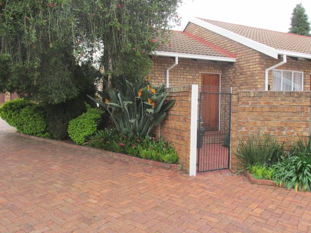 3 Bedroom Property for Sale in Elardus Park Gauteng