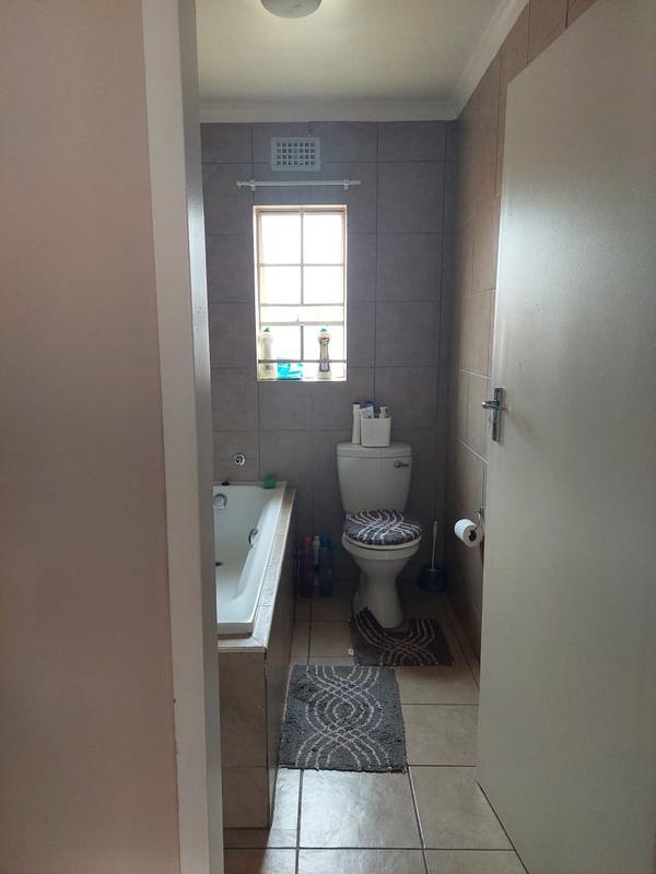 3 Bedroom Property for Sale in Thatchfield Gauteng