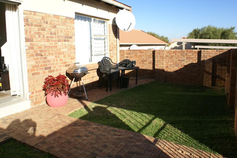 2 Bedroom Property for Sale in Kyalami Hills Gauteng