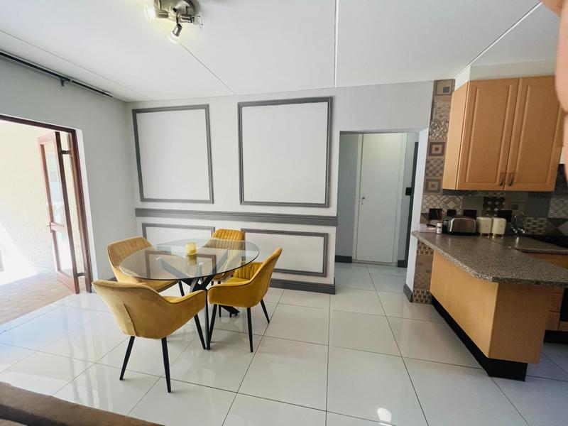 To Let 2 Bedroom Property for Rent in Lonehill Gauteng