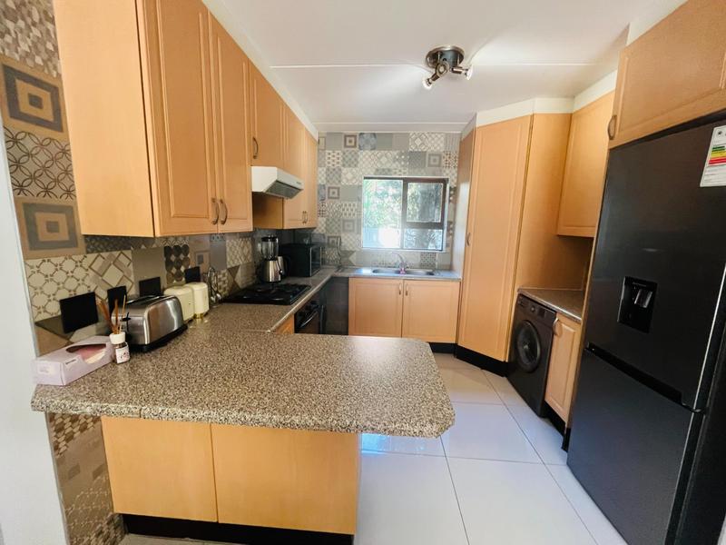 To Let 2 Bedroom Property for Rent in Lonehill Gauteng