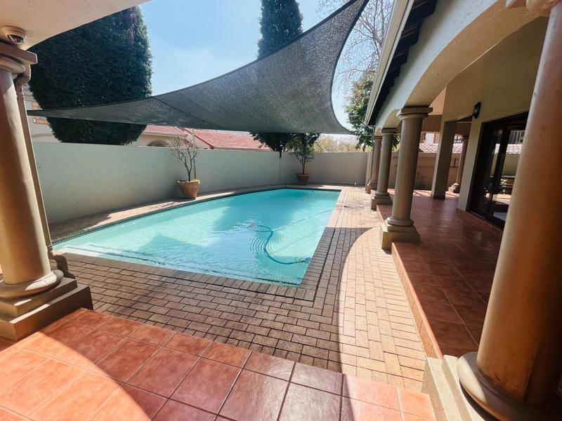 To Let 2 Bedroom Property for Rent in Lonehill Gauteng