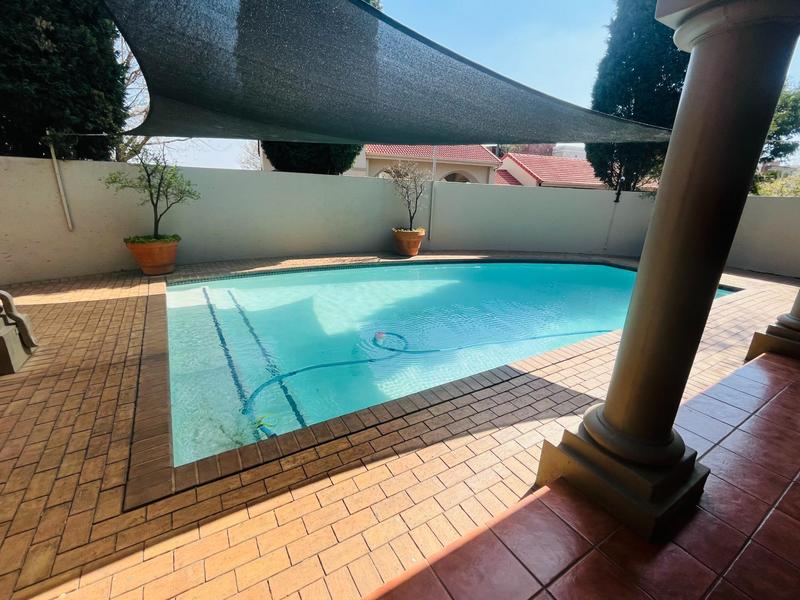 To Let 2 Bedroom Property for Rent in Lonehill Gauteng