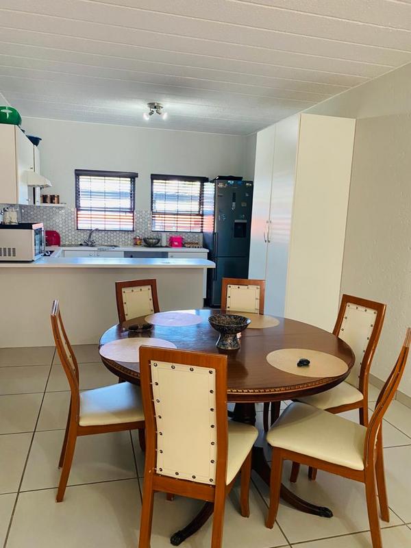 To Let 2 Bedroom Property for Rent in Sunninghill Gauteng