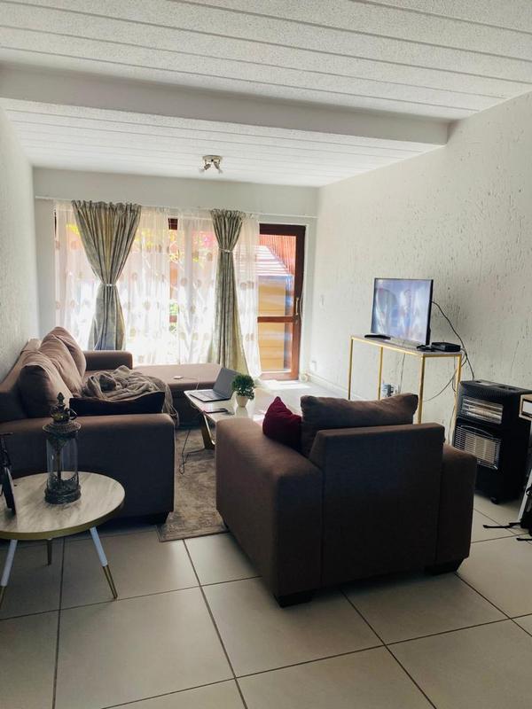 To Let 2 Bedroom Property for Rent in Sunninghill Gauteng