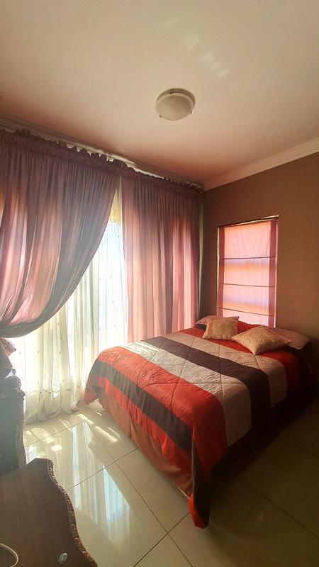 To Let 4 Bedroom Property for Rent in Stone Ridge Gauteng