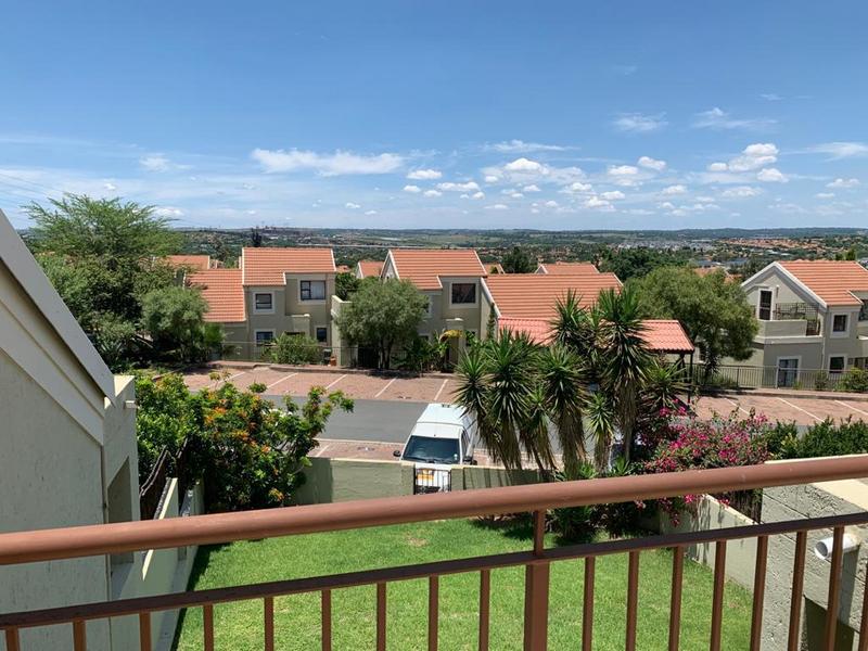 To Let 2 Bedroom Property for Rent in Broadacres Gauteng