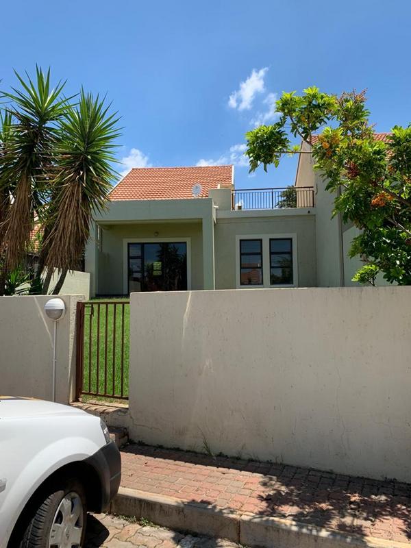 To Let 2 Bedroom Property for Rent in Broadacres Gauteng