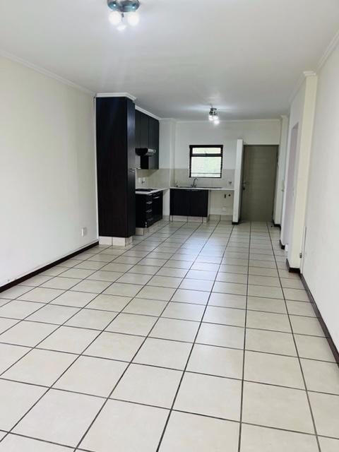 To Let 2 Bedroom Property for Rent in Broadacres Gauteng