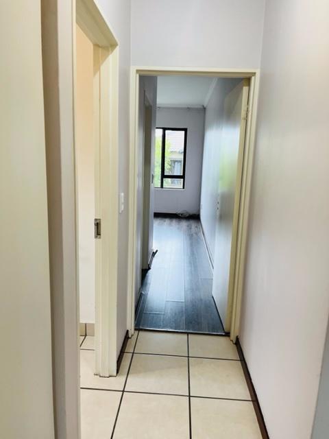 To Let 2 Bedroom Property for Rent in Broadacres Gauteng