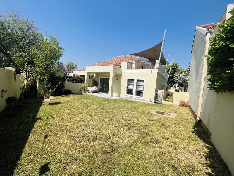 To Let 2 Bedroom Property for Rent in Broadacres Gauteng