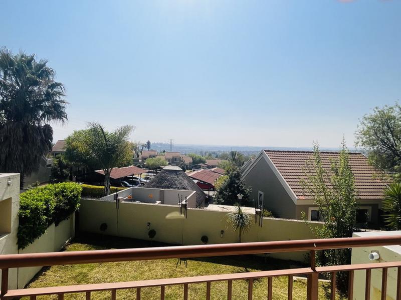 To Let 2 Bedroom Property for Rent in Broadacres Gauteng