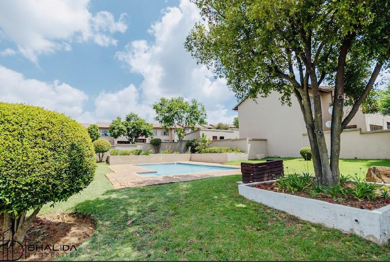 2 Bedroom Property for Sale in Buccleuch Gauteng