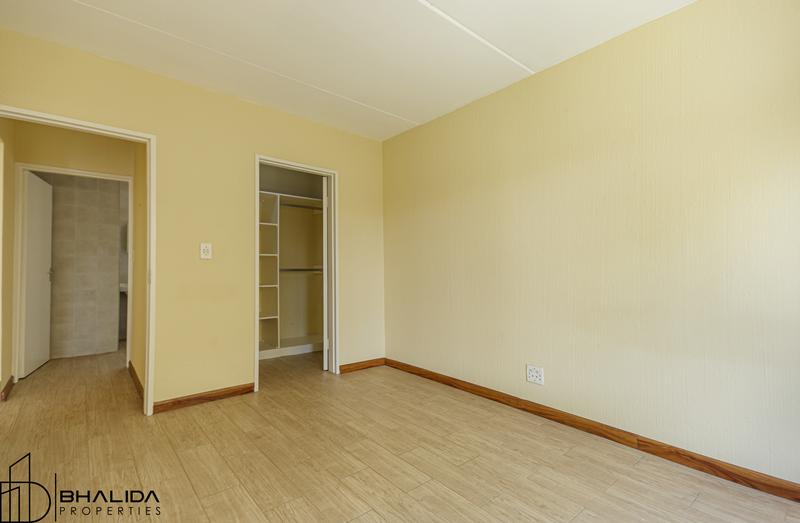 1 Bedroom Property for Sale in Buccleuch Gauteng