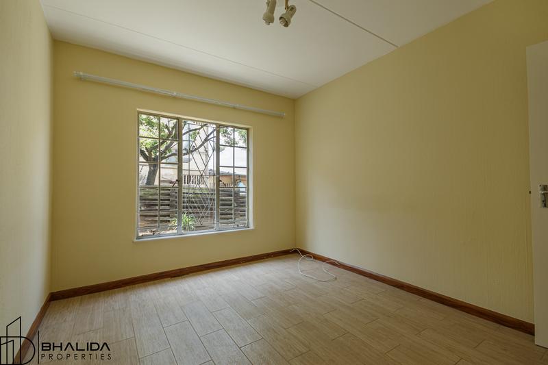 1 Bedroom Property for Sale in Buccleuch Gauteng