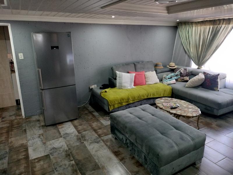 4 Bedroom Property for Sale in Marimba Gardens Gauteng