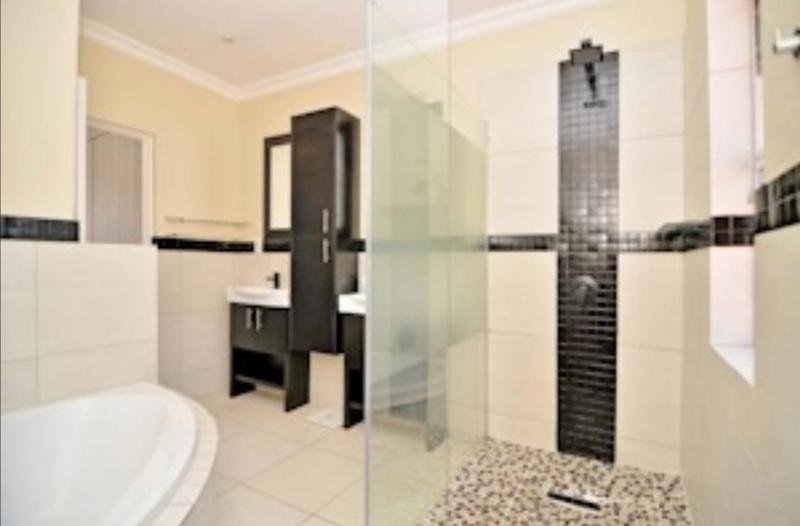 To Let 3 Bedroom Property for Rent in Ferndale Gauteng