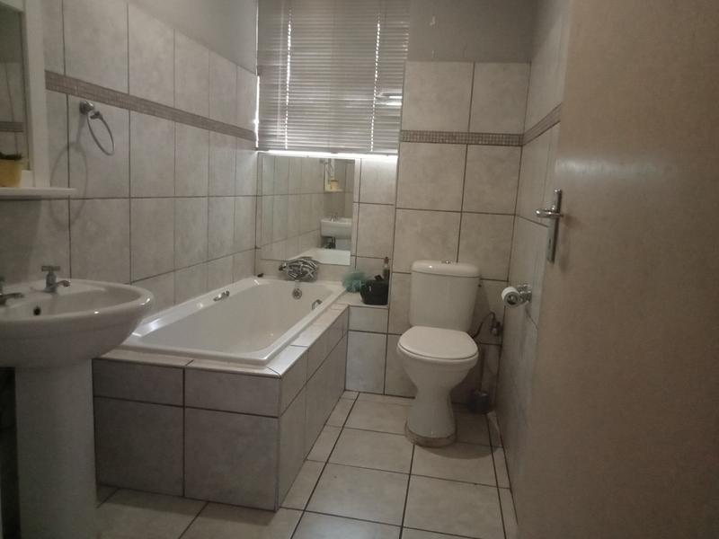 2 Bedroom Property for Sale in Vanderbijlpark CW 1 Gauteng