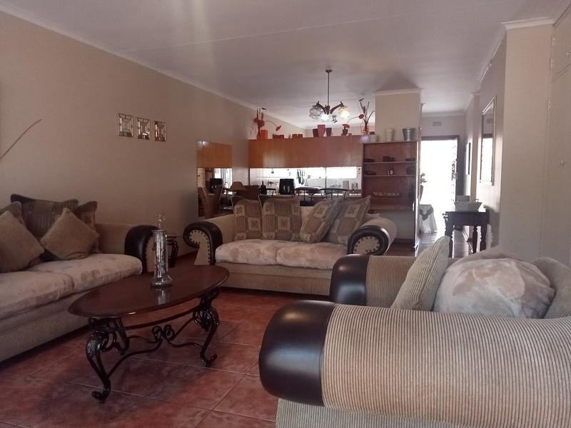 2 Bedroom Property for Sale in Vanderbijlpark Cw 6 Gauteng