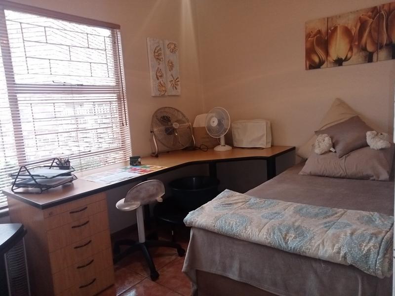 2 Bedroom Property for Sale in Vanderbijlpark Cw 6 Gauteng