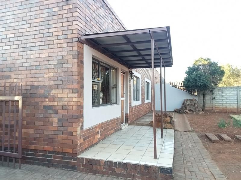 2 Bedroom Property for Sale in Vanderbijlpark Cw 6 Gauteng