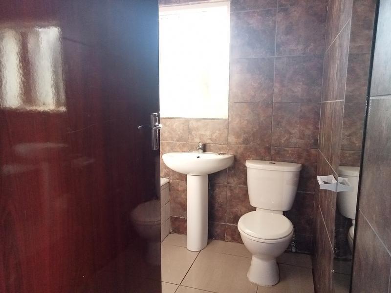 2 Bedroom Property for Sale in Vanderbijlpark Cw 6 Gauteng