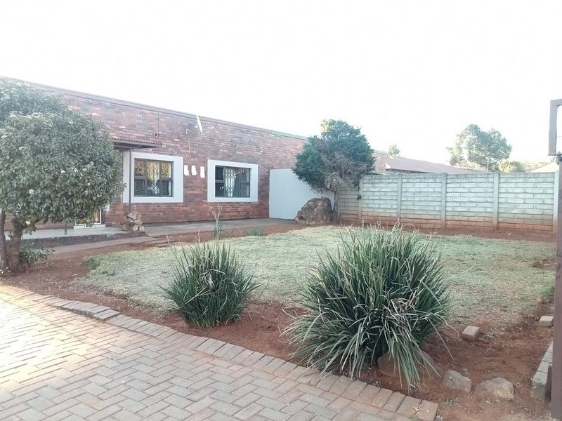 2 Bedroom Property for Sale in Vanderbijlpark Cw 6 Gauteng