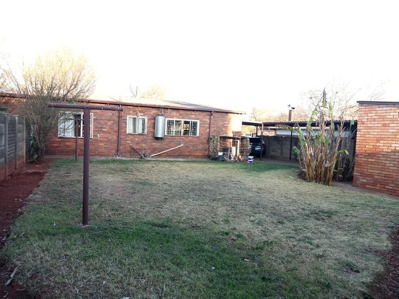 2 Bedroom Property for Sale in Vanderbijlpark Cw 6 Gauteng