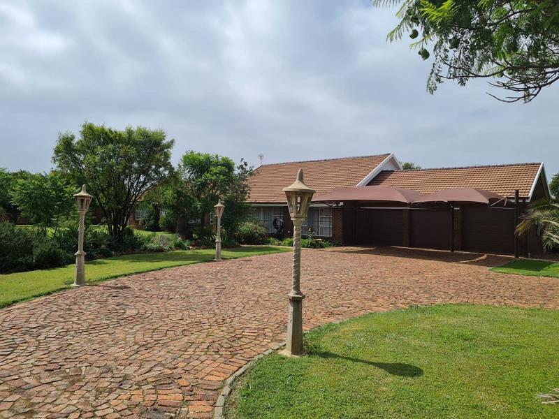9 Bedroom Property for Sale in Houtkop A H Gauteng