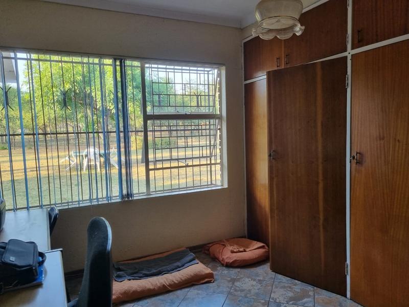 9 Bedroom Property for Sale in Houtkop A H Gauteng