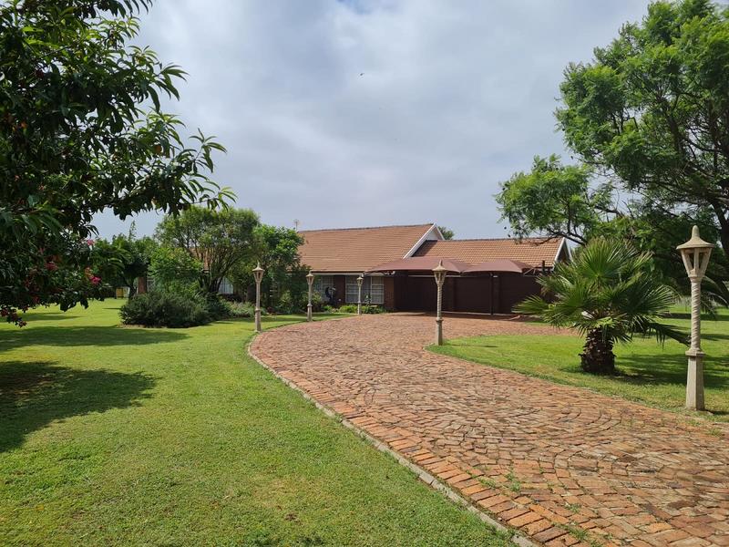 9 Bedroom Property for Sale in Houtkop A H Gauteng