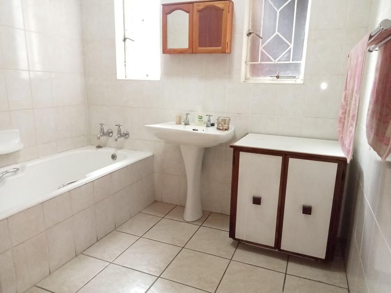 3 Bedroom Property for Sale in Sonland Park Gauteng