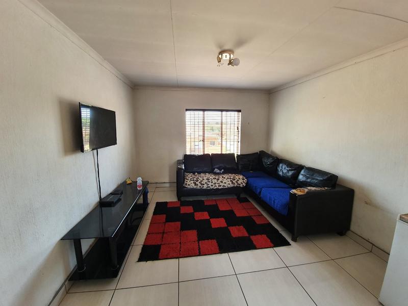 To Let 2 Bedroom Property for Rent in Clarina Gauteng