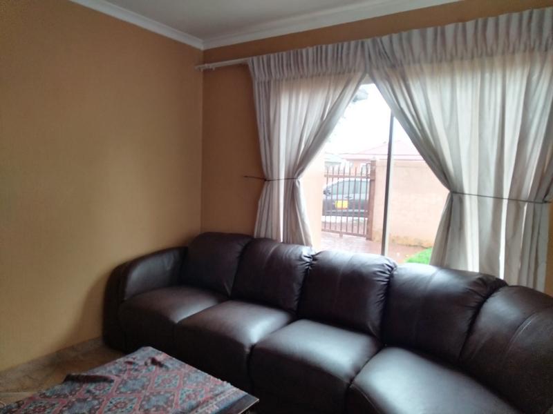 To Let 3 Bedroom Property for Rent in The Orchards Gauteng