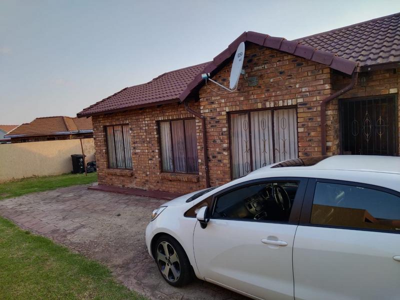 To Let 3 Bedroom Property for Rent in Danville Gauteng