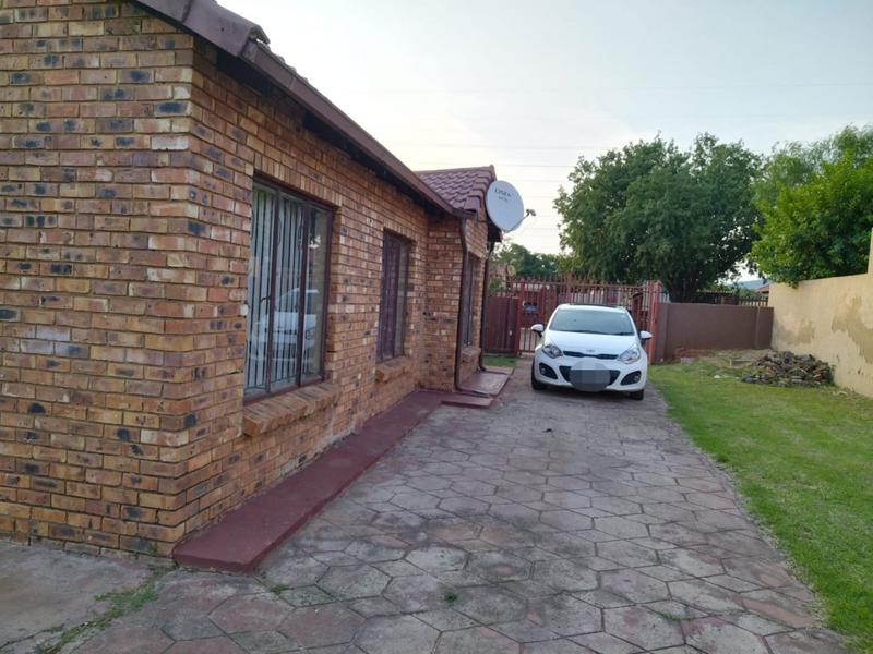 To Let 3 Bedroom Property for Rent in Danville Gauteng