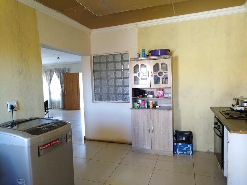 To Let 3 Bedroom Property for Rent in Danville Gauteng