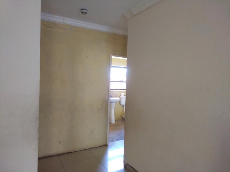 To Let 3 Bedroom Property for Rent in Danville Gauteng