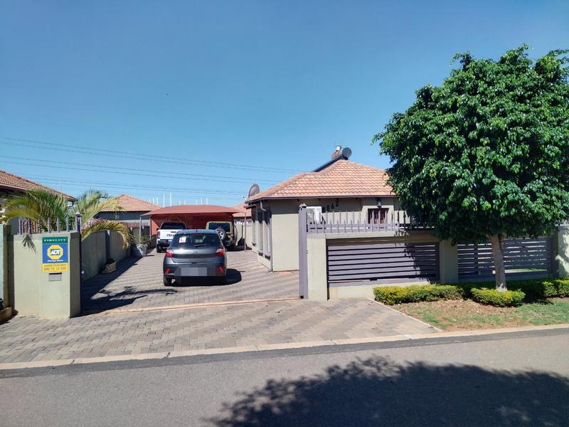 To Let 3 Bedroom Property for Rent in Elandspoort Gauteng