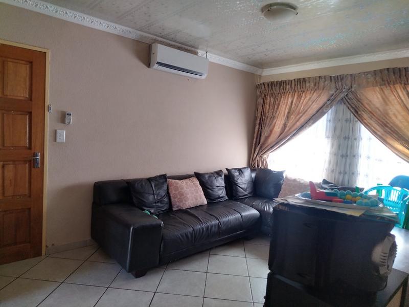 To Let 3 Bedroom Property for Rent in Elandspoort Gauteng