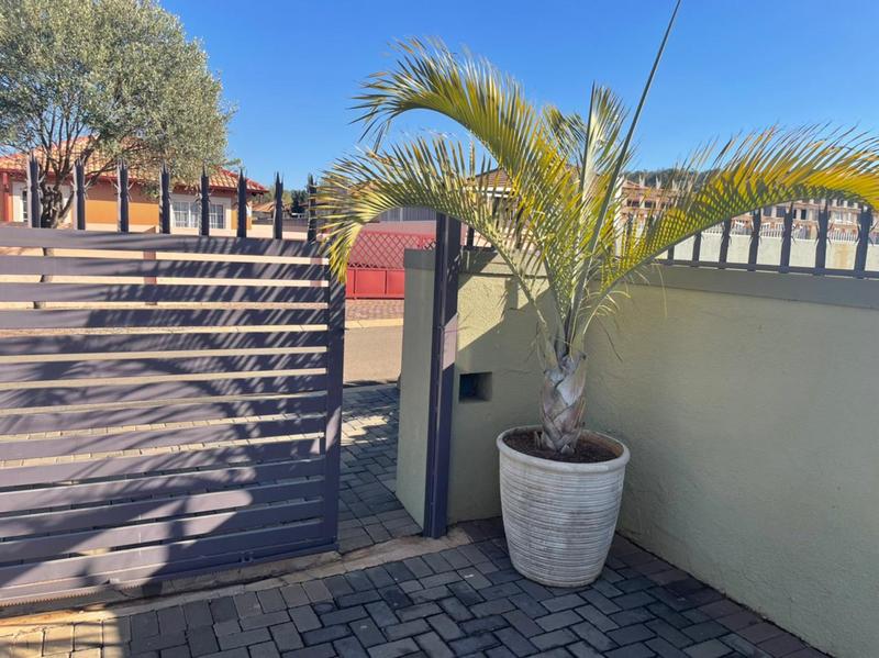 To Let 3 Bedroom Property for Rent in Elandspoort Gauteng