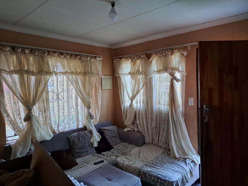 To Let 2 Bedroom Property for Rent in Lotus Gardens Gauteng