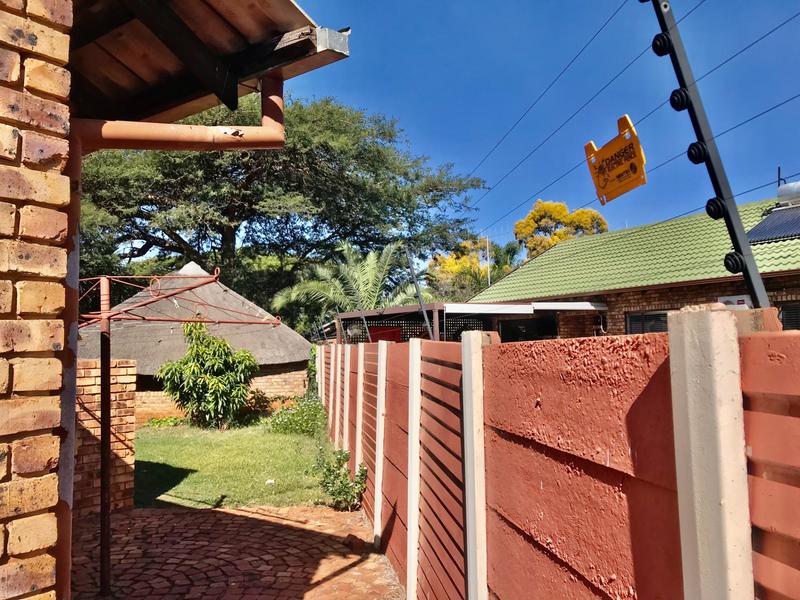 To Let 4 Bedroom Property for Rent in Doornpoort Gauteng