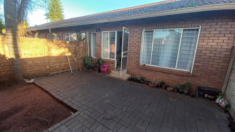 1 Bedroom Property for Sale in The Orchards Gauteng
