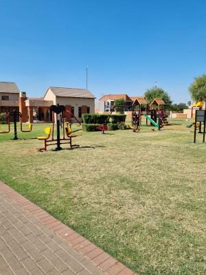 2 Bedroom Property for Sale in The Orchards Gauteng