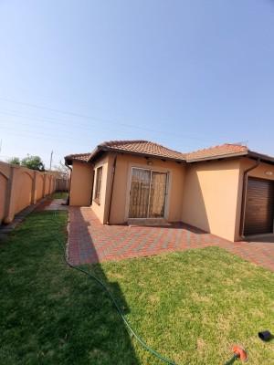 3 Bedroom Property for Sale in The Orchards Gauteng