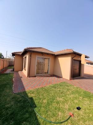 3 Bedroom Property for Sale in The Orchards Gauteng